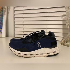 On Cloud Cloudnova sneakers size 7 women’s